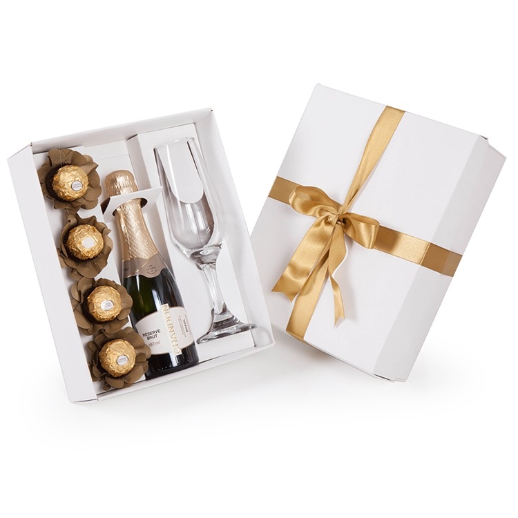 Kit Espumante Chandon Personalizado com Taça e Ferrero Rocher: AL116